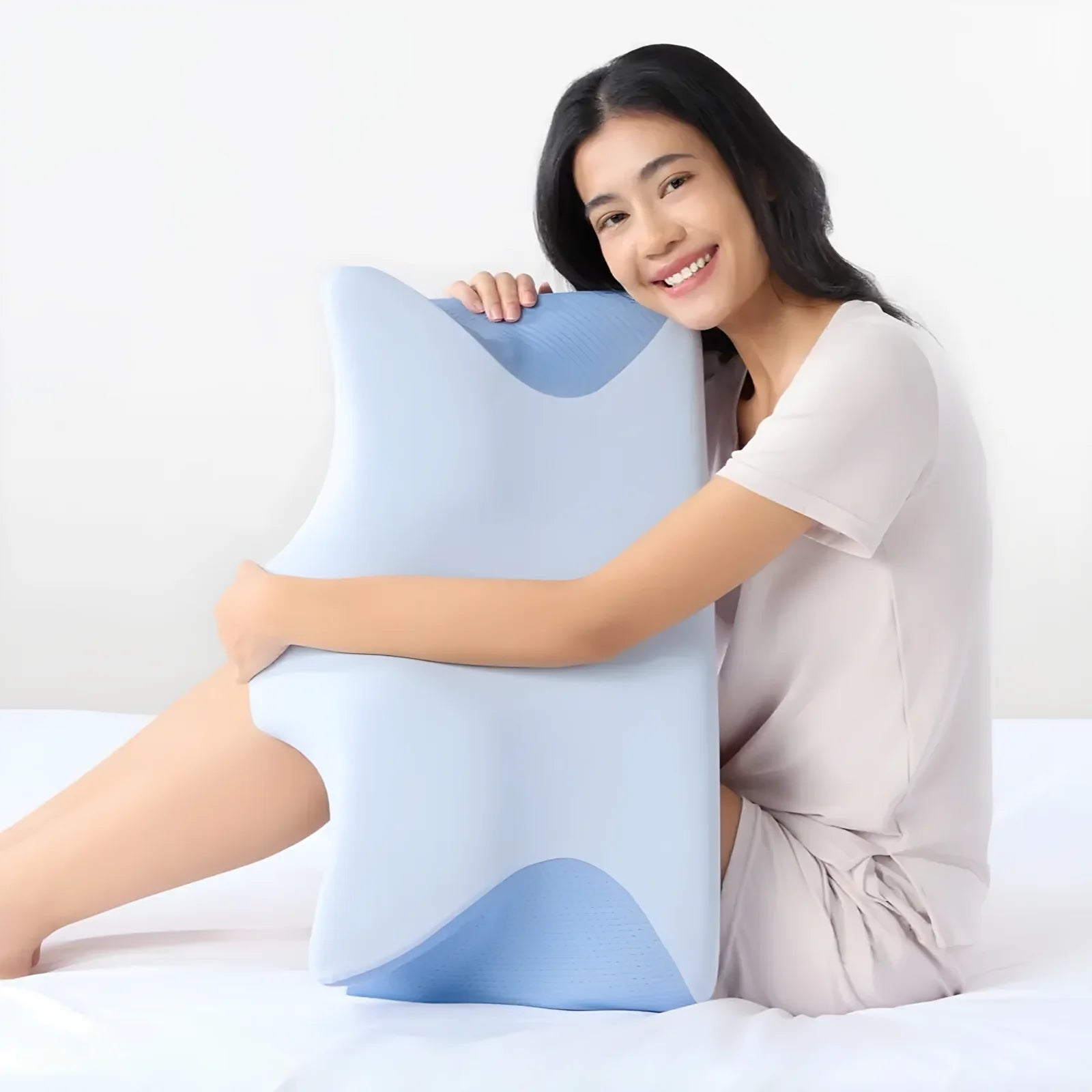 ผู้หญิงกอดหมอน Deep Sleep 2.0